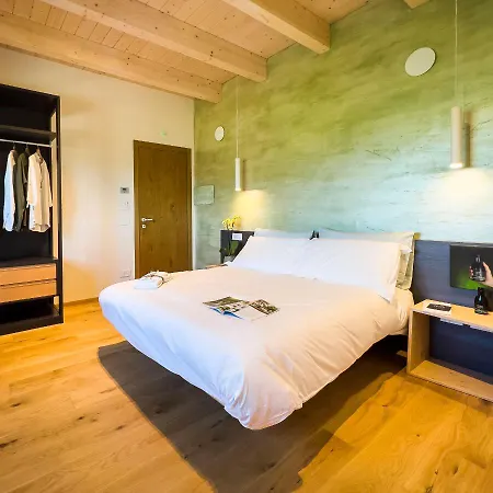 ベッド・アンド・ブレックファスト Agri-relais Ventisettegradi モンテマルチャーノ