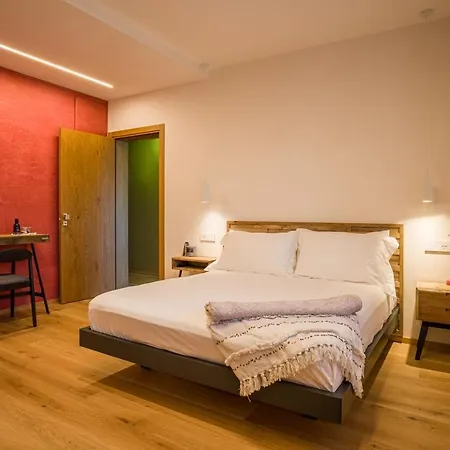 Agri-relais Ventisettegradi 4* モンテマルチャーノ